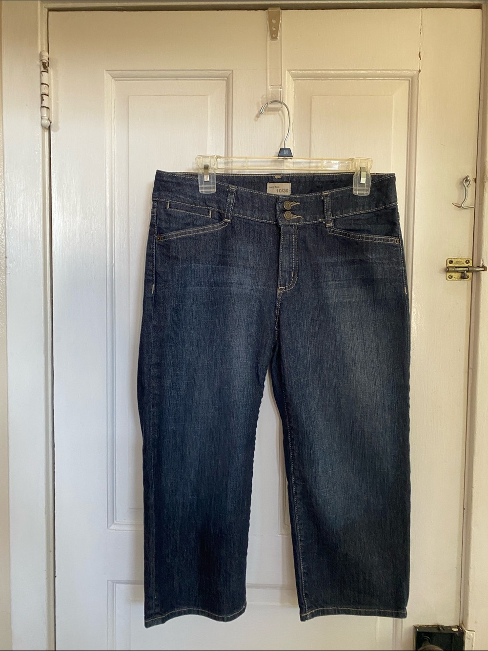 GAP Dark Blue Women’s Capri Jeans 
Size 10/30